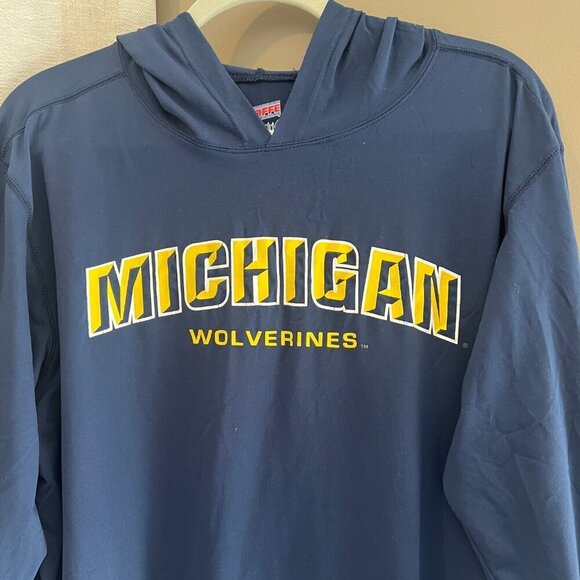 Michigan Wolverines Long Sleeve Hoodie, Lightweight and soft, Size Large - Picture 2 of 7